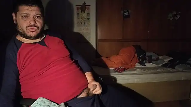 Snapshot of Badeanzug chatting on 11/14/25, 02:32 Badeanzug online show from 11/14/25, 02:32