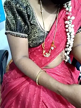 Snapshot of lolida69thamil chatting on 01/13/26, 04:12 lolida69thamil online show from 01/13/26, 04:12