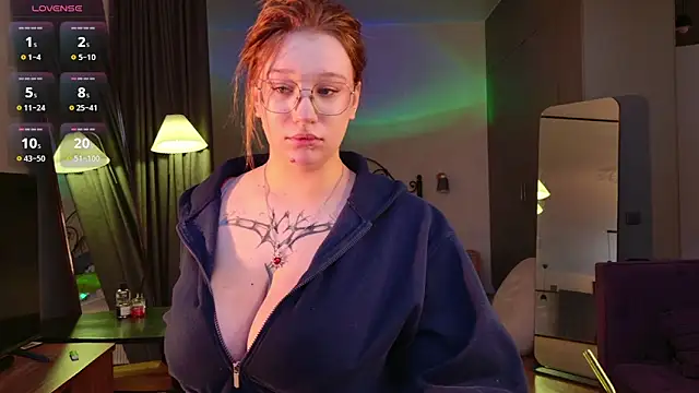 Snapshot of Morvelyn chatting on 02/15/26, 12:25 Morvelyn online show from 02/15/26, 12:25