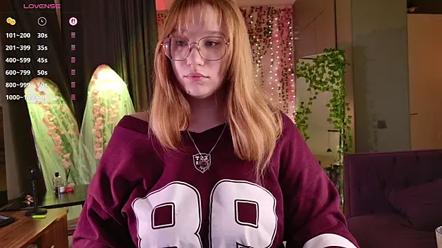 Snapshot of Morvelyn chatting on 02/23/26, 08:06 Morvelyn online show from 02/23/26, 08:06