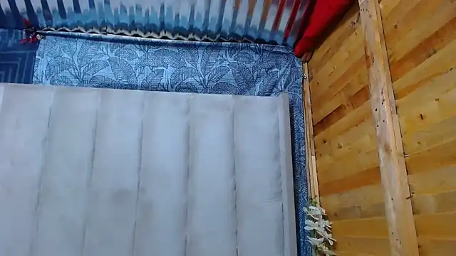 SexyChantyBabe25 online show from 12/17/25, 01:11