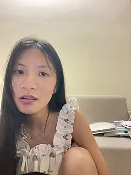 Lil-Gi online show from 10/30/25, 03:35