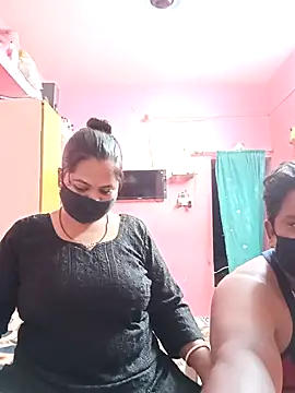 Snapshot of biggbobbsgirl chatting on 09/26/25, 06:34 biggbobbsgirl online show from 09/26/25, 06:34