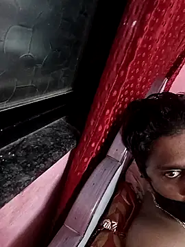 Snapshot of biggbobbsgirl chatting on 10/05/25, 06:06 biggbobbsgirl online show from 10/05/25, 06:06