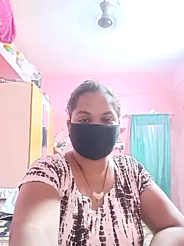 Snapshot of biggbobbsgirl chatting on 10/24/25, 05:53 biggbobbsgirl online show from 10/24/25, 05:53