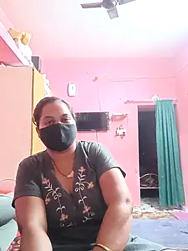 Snapshot of biggbobbsgirl chatting on 11/26/25, 06:31 biggbobbsgirl online show from 11/26/25, 06:31