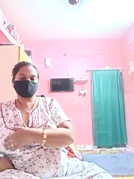 Snapshot of biggbobbsgirl chatting on 12/05/25, 06:15 biggbobbsgirl online show from 12/05/25, 06:15