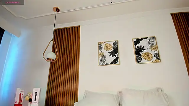 NicolWhite online show from 01/11/26, 12:43