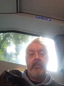 Snapshot of Fonse1860 chatting on 09/17/25, 08:27 Fonse1860 online show from 09/17/25, 08:27