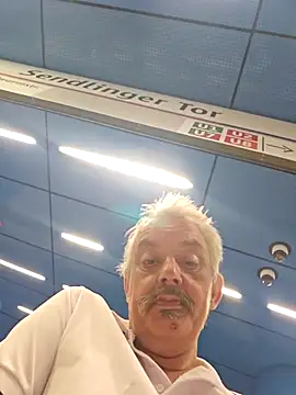 Snapshot of Fonse1860 chatting on 09/21/25, 05:53 Fonse1860 online show from 09/21/25, 05:53