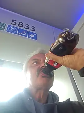 Snapshot of Fonse1860 chatting on 09/23/25, 08:39 Fonse1860 online show from 09/23/25, 08:39