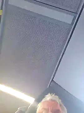 Snapshot of Fonse1860 chatting on 10/21/25, 08:26 Fonse1860 online show from 10/21/25, 08:26