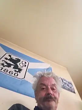 Snapshot of Fonse1860 chatting on 11/11/25, 07:41 Fonse1860 online show from 11/11/25, 07:41