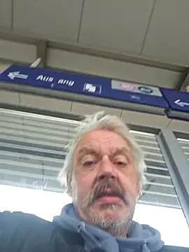 Snapshot of Fonse1860 chatting on 11/21/25, 09:41 Fonse1860 online show from 11/21/25, 09:41