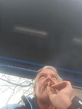 Snapshot of Fonse1860 chatting on 12/05/25, 09:29 Fonse1860 online show from 12/05/25, 09:29