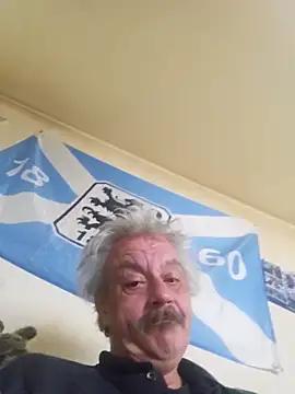 Snapshot of Fonse1860 chatting on 12/14/25, 08:52 Fonse1860 online show from 12/14/25, 08:52