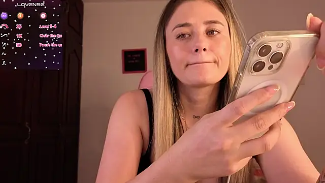 Veronika  Winslow  online show from 10/07/25, 06:43