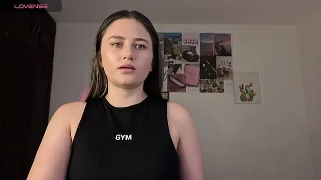 Snapshot of Veronika__Winslow_ chatting on 03/29/26, 11:21 Veronika Winslow online show from 03/29/26, 11:21