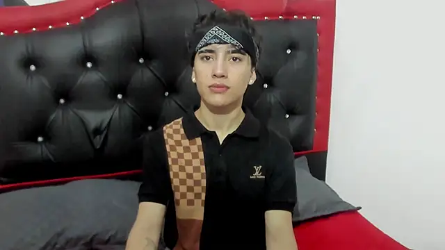 Thiago Divine  online show from 10/20/25, 08:53