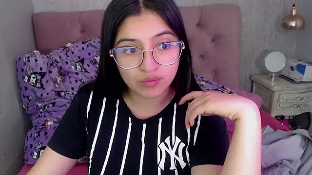 laurenelove online show from 10/20/25, 03:40