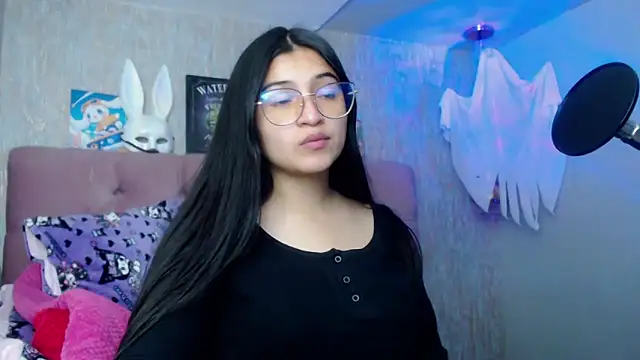 laurenelove online show from 11/01/25, 03:08