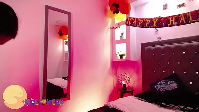 MelissaRhodes online show from 10/30/25, 08:42