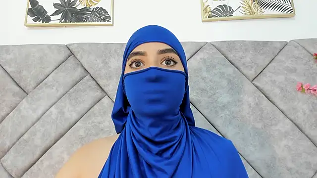 Snapshot of nayiraa_ chatting on 03/10/26, 07:08 nayiraa online show from 03/10/26, 07:08