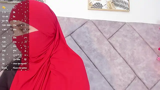 Snapshot of nayiraa_ chatting on 03/20/26, 06:46 nayiraa online show from 03/20/26, 06:46