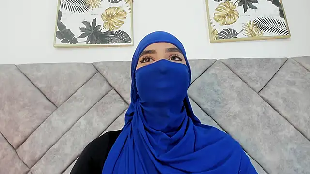 Snapshot of nayiraa_ chatting on 03/26/26, 08:03 nayiraa online show from 03/26/26, 08:03