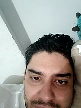 Snapshot of fromero27 chatting on 01/08/26, 04:37 fromero27 online show from 01/08/26, 04:37