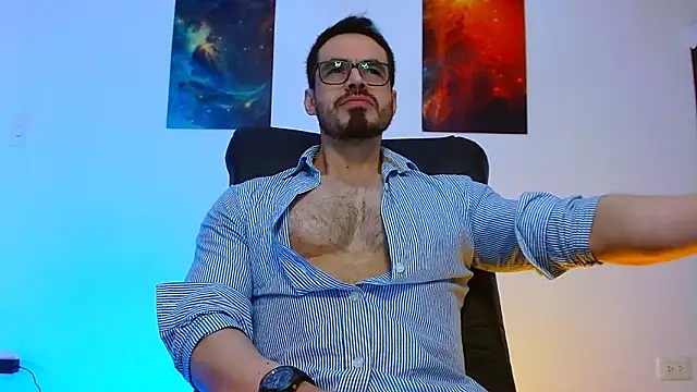 Snapshot of Axel_Lover chatting on 10/24/25, 12:19 Axel Lover online show from 10/24/25, 12:19