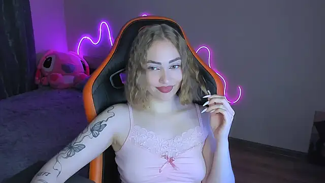 LaraKrein lk online show from 04/17/26, 07:28