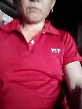 Snapshot of phlin1 chatting on 05/27/26, 04:31 phlin1 online show from 05/27/26, 04:31