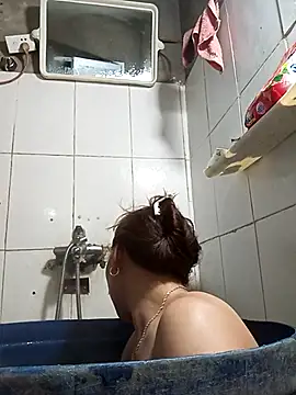 Snapshot of Bianly chatting on 03/12/26, 01:06 Bianly online show from 03/12/26, 01:06