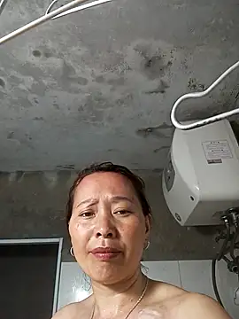 Snapshot of Bianly chatting on 03/25/26, 11:49 Bianly online show from 03/25/26, 11:49