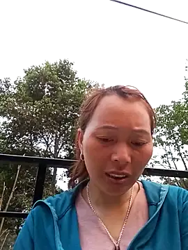 Snapshot of Bianly chatting on 04/07/26, 11:21 Bianly online show from 04/07/26, 11:21