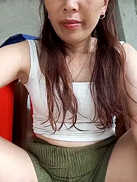 Snapshot of Bianly chatting on 04/11/26, 01:21 Bianly online show from 04/11/26, 01:21