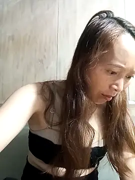 Snapshot of Bianly chatting on 04/11/26, 10:36 Bianly online show from 04/11/26, 10:36