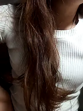 Snapshot of Bianly chatting on 04/22/26, 10:11 Bianly online show from 04/22/26, 10:11