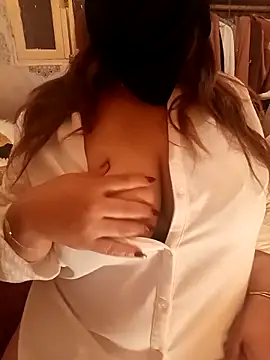 mayakhalyfaa online show from 12/05/25, 01:14