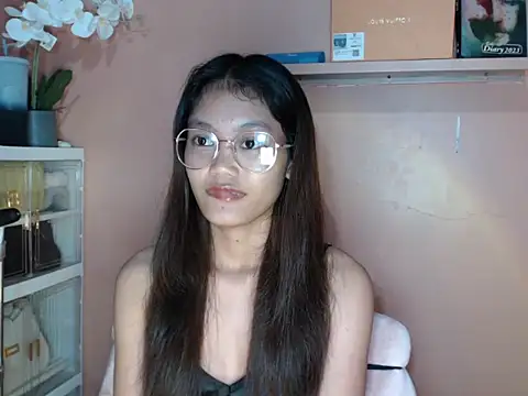 skinny gracie online show from 09/22/25, 08:16