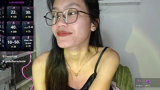 Snapshot of skinny_gracie chatting on 03/17/26, 09:40 skinny gracie online show from 03/17/26, 09:40