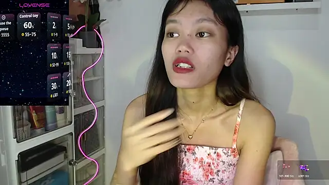 Snapshot of skinny_gracie chatting on 04/11/26, 10:58 skinny gracie online show from 04/11/26, 10:58