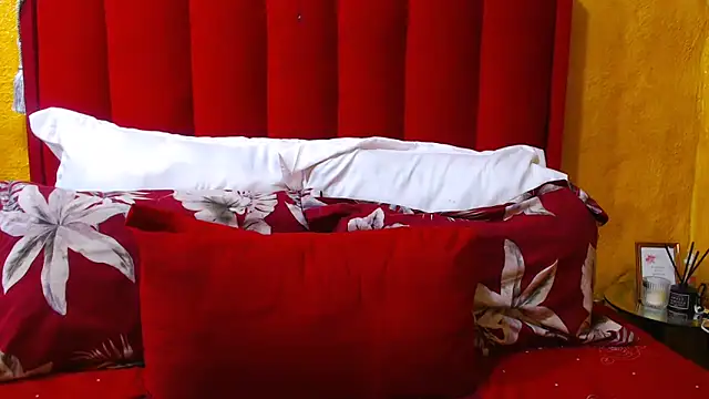 Snapshot of Candycrush2555 chatting on 10/19/25, 04:29 Candycrush2555 online show from 10/19/25, 04:29