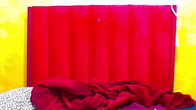 Snapshot of Candycrush2555 chatting on 12/15/25, 03:33 Candycrush2555 online show from 12/15/25, 03:33