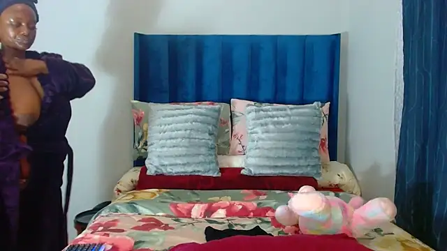 Snapshot of Candycrush2555 chatting on 04/23/26, 03:25 Candycrush2555 online show from 04/23/26, 03:25