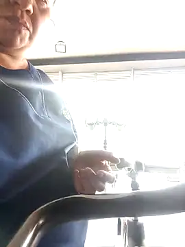 Snapshot of Naughty_Bivi chatting on 12/14/25, 04:56 Naughty Bivi online show from 12/14/25, 04:56