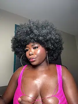 WomanNextdoor1 online show from 02/11/26, 06:18