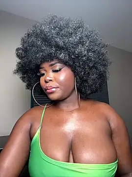 Snapshot of WomanNextdoor1 chatting on 03/28/26, 08:25 WomanNextdoor1 online show from 03/28/26, 08:25