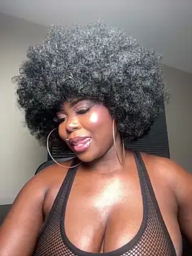 Snapshot of WomanNextdoor1 chatting on 04/02/26, 08:56 WomanNextdoor1 online show from 04/02/26, 08:56